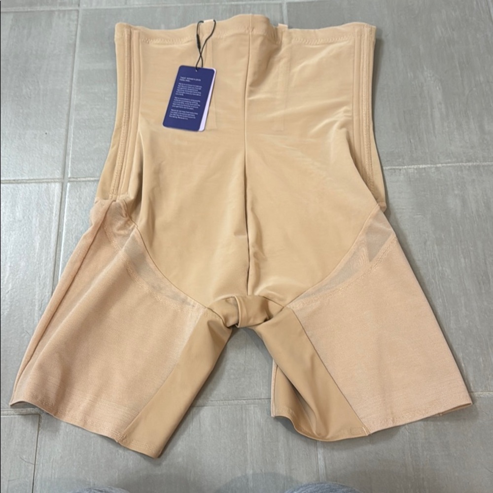 NWT honey love super power short size XL